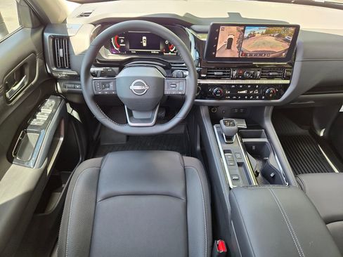 New 2026 Nissan Pathfinder SL w/ SL Premium Package FWD image 12