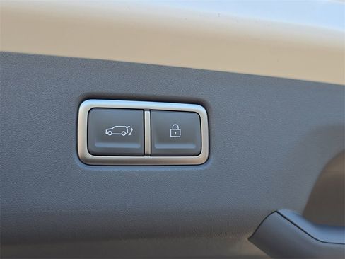 New 2026 Kia EV9 Wind image 13