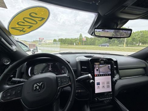 Used 2024 RAM 3500 Limited image 27