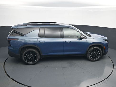 Used 2024 Chevrolet Traverse LT w/ Midnight/Sport Edition FWD image 21