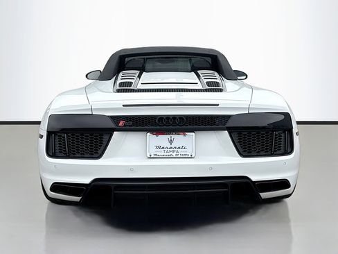 Used 2017 Audi R8 V10 image 4