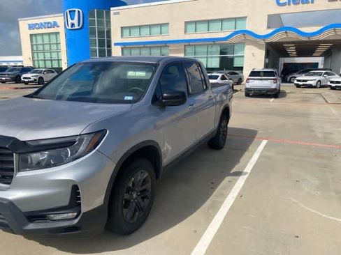 Used 2023 Honda Ridgeline Sport image 1