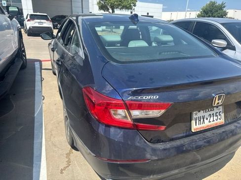 Used 2020 Honda Accord EX image 4