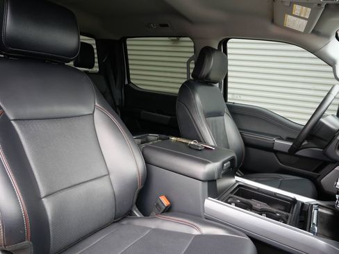 Used 2024 Ford F250 Lariat w/ Sport Appearance Package AWD/4WD image 22
