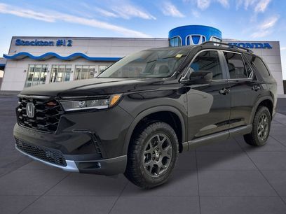 New 2025 Honda Pilot TrailSport