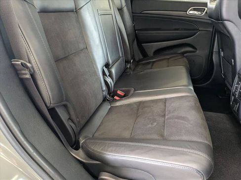 Used 2020 Jeep Grand Cherokee Altitude RWD image 20