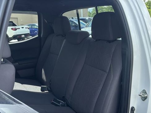 Used 2019 Toyota Tacoma TRD Off-Road w/ Technology Package AWD/4WD image 27