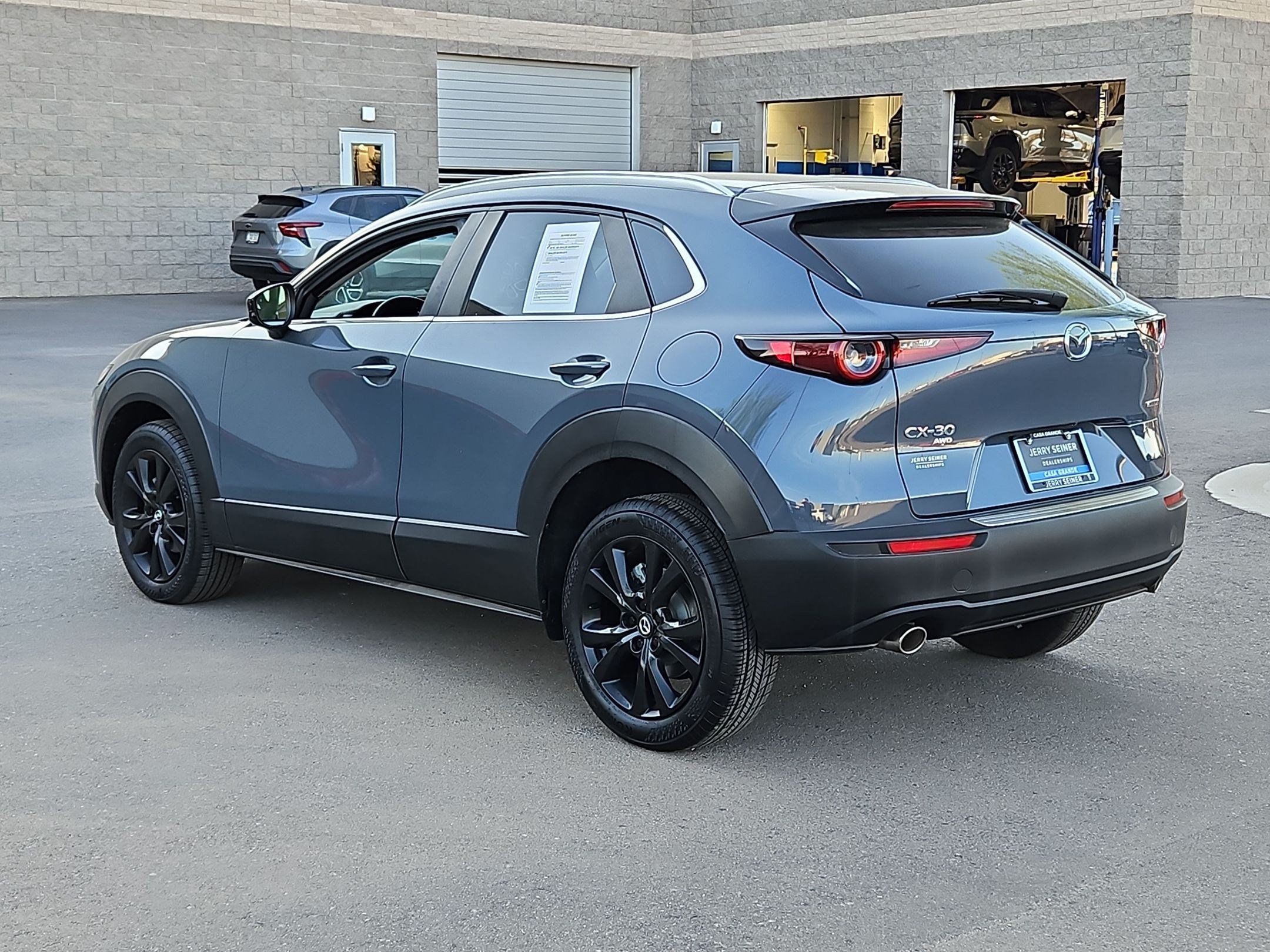 Used 2023 MAZDA CX-30 AWD 2.5 S w/ Preferred Package image 3