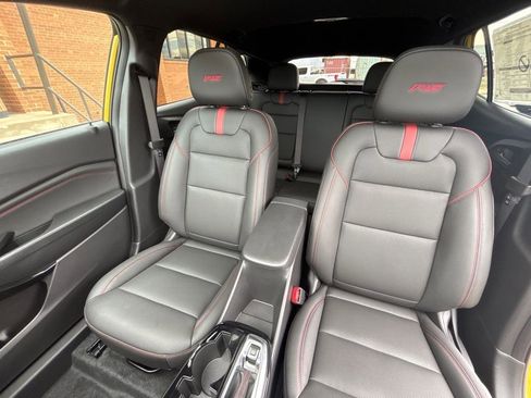 Used 2025 Chevrolet Trax RS w/ Sunroof Package FWD image 10