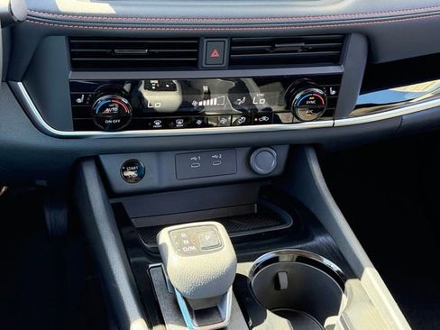New 2026 Nissan Rogue SV AWD/4WD image 18