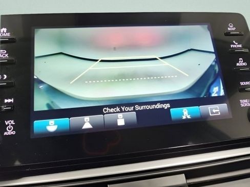 Certified 2022 Honda Accord Touring image 5