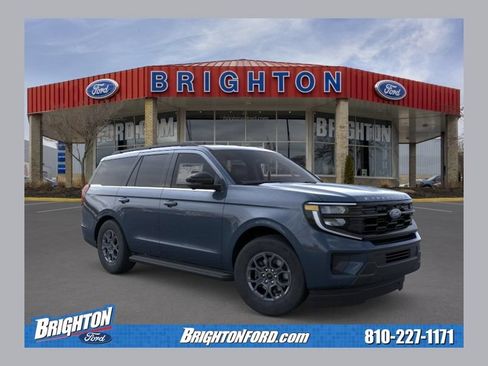 Used 2026 Ford Expedition Active AWD/4WD image 1