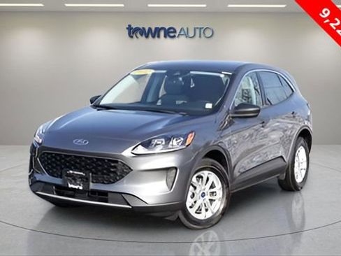 Used 2022 Ford Escape SE w/ Cold Weather Package image 1