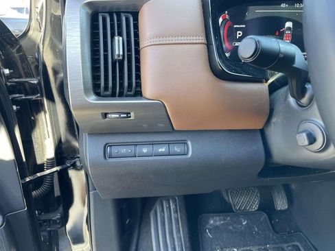 Used 2024 Nissan Pathfinder Platinum w/ Cargo Package image 32