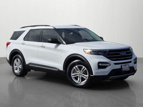 Used 2020 Ford Explorer XLT w/ Equipment Group 202A RWD image 8