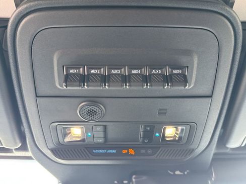 Used 2025 Ford Bronco Raptor w/ Interior Carbon Fiber Pack AWD/4WD image 45