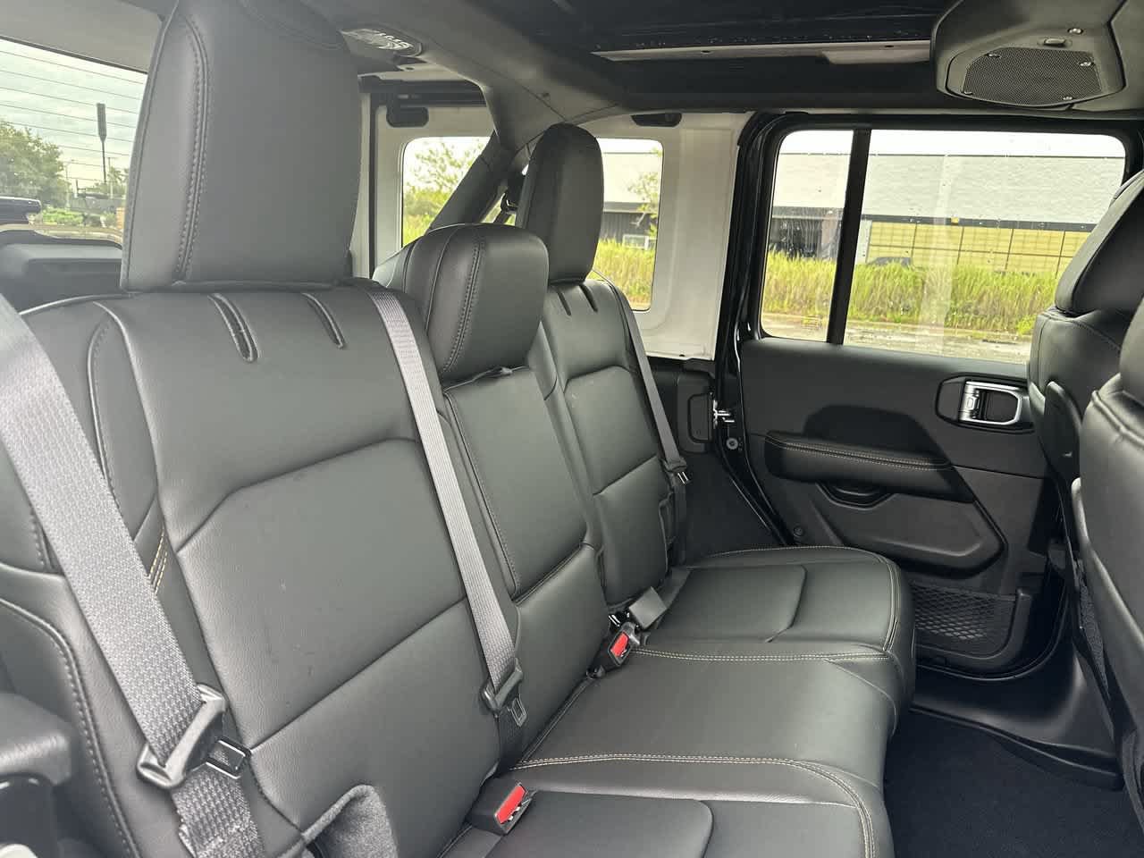 New 2027 Jeep Wrangler Unlimited Sahara AWD/4WD image 20