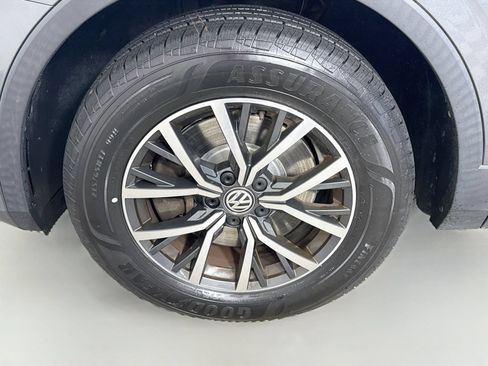 Used 2019 Volkswagen Tiguan SE w/ Panoramic Sunroof Package AWD/4WD image 29