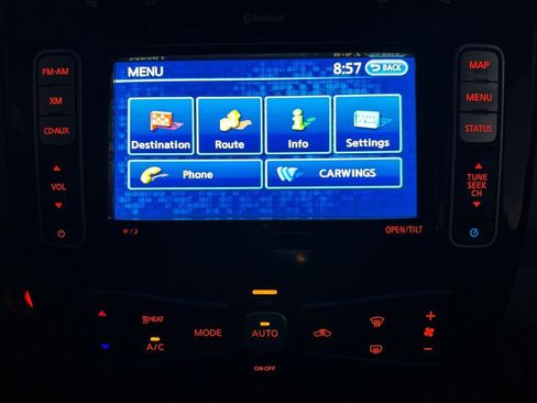 Used 2015 Nissan Leaf SV FWD image 67