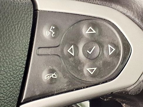 Used 2021 Chevrolet Colorado LT w/ Fleet Safety Package image 17