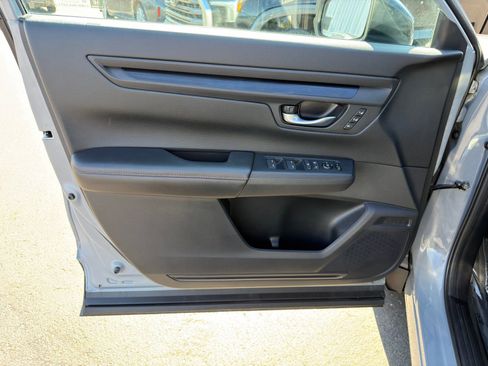 Used 2025 Honda CR-V Sport-L image 11