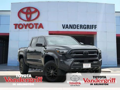 Used 2025 Toyota Tacoma TRD Sport AWD/4WD image 1