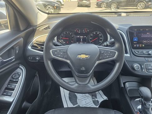 Used 2022 Chevrolet Malibu LS FWD image 27