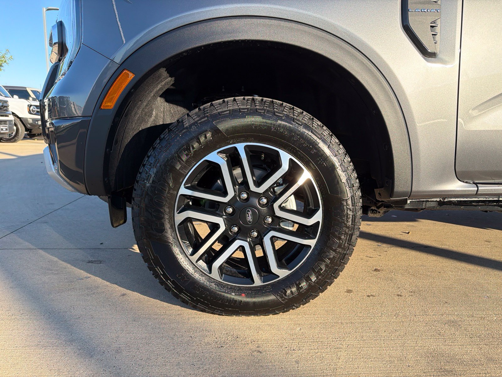 New 2026 Ford Ranger Lariat w/ FX4 Off-Road Package AWD/4WD image 9