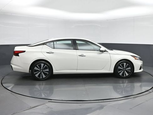 Used 2021 Nissan Altima 2.5 SV FWD image 8