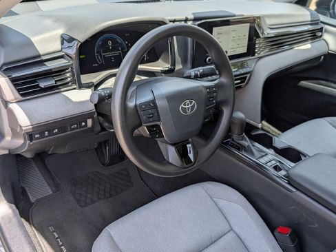 Used 2025 Toyota Camry LE w/ Convenience Package FWD image 14