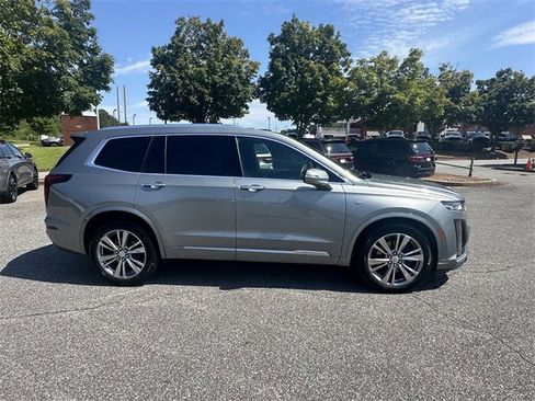 Used 2024 Cadillac XT6 Premium Luxury image 6