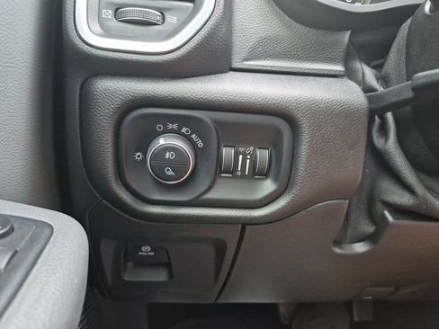 Used 2019 RAM 1500 Big Horn AWD/4WD image 15