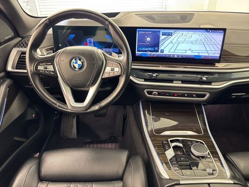 Used 2025 BMW X5 xDrive50e AWD/4WD image 29