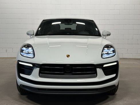Used 2025 Porsche Macan image 9