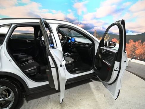 Used 2025 Ford Escape ST-Line image 48