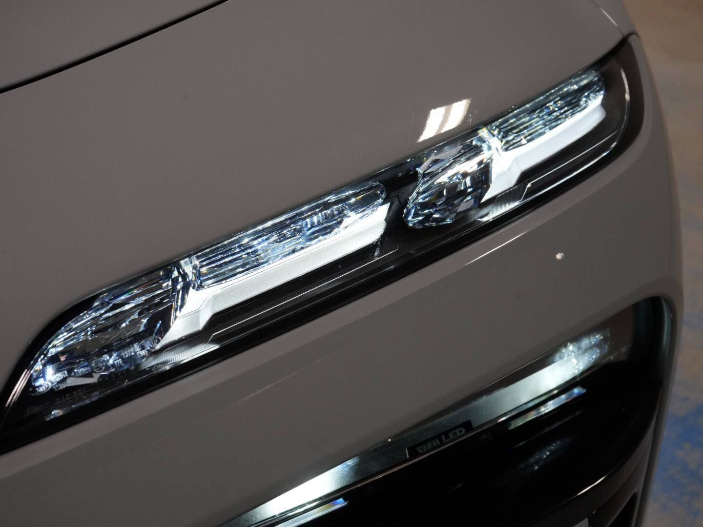Used 2024 BMW 760i xDrive w/ Executive Package AWD/4WD image 17
