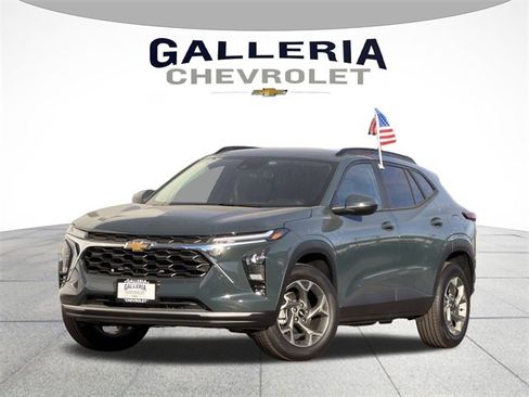 New 2026 Chevrolet Trax LT w/ LT Convenience Package image 2