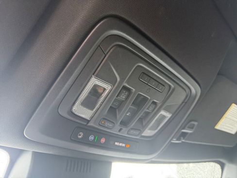 Used 2022 Chevrolet Silverado 1500 ZR2 image 25