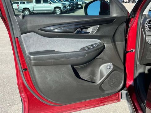 Certified 2025 Chevrolet TrailBlazer LT w/ Convenience Package image 29