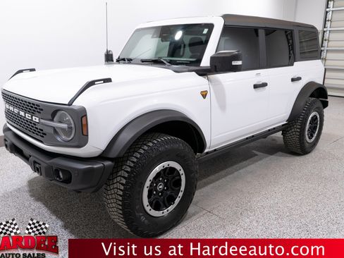 Used 2023 Ford Bronco Badlands w/ Sasquatch Package AWD/4WD image 2