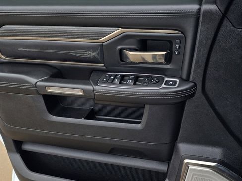 Used 2021 RAM 2500 Limited image 16