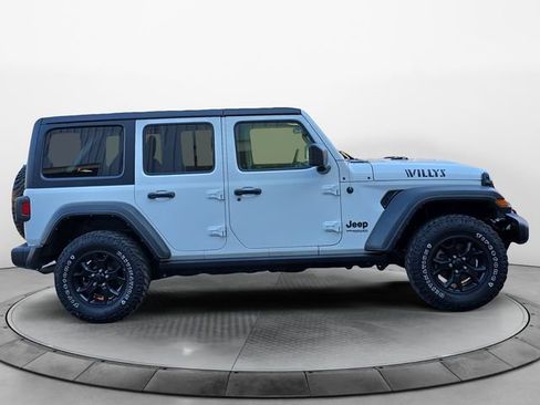 Used 2022 Jeep Wrangler Unlimited Willys image 6