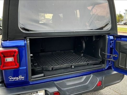 Used 2019 Jeep Wrangler Unlimited Rubicon w/ Dual Top Group image 29