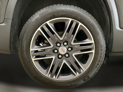 Used 2018 GMC Acadia SLT image 26