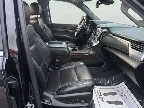 Used 2019 GMC Yukon XL SLT image 17