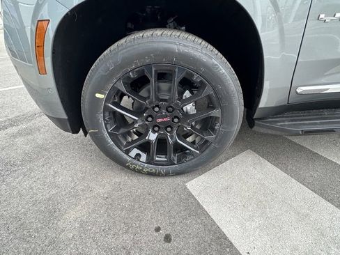 New 2026 GMC Yukon Elevation w/ Elevation Premium Package image 11