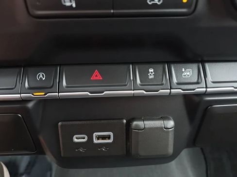 Used 2019 Chevrolet Silverado 1500 LT w/ Work Truck Package AWD/4WD image 28