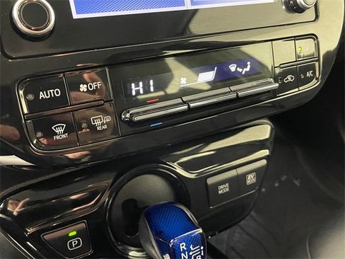 Used 2020 Toyota Prius XLE image 10