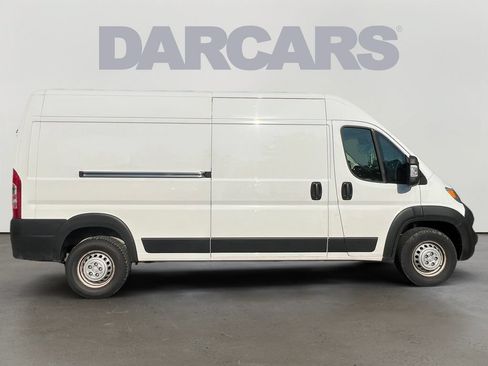 Used 2025 RAM ProMaster 2500 w/ Convenience Group FWD image 8