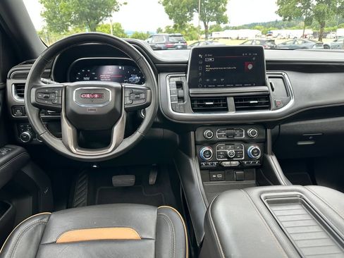 Used 2023 GMC Yukon AT4 w/ Technology Package AWD/4WD image 15